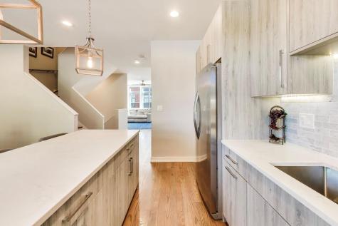 2259 West Coulter Street Chicago IL 60608