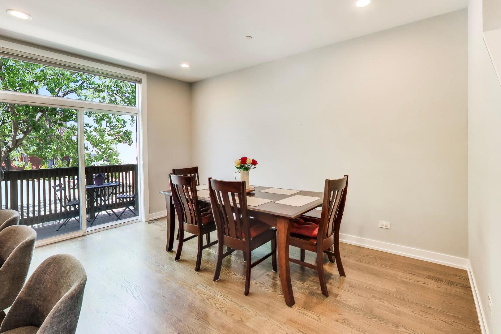 2259 West Coulter Street Chicago IL 60608