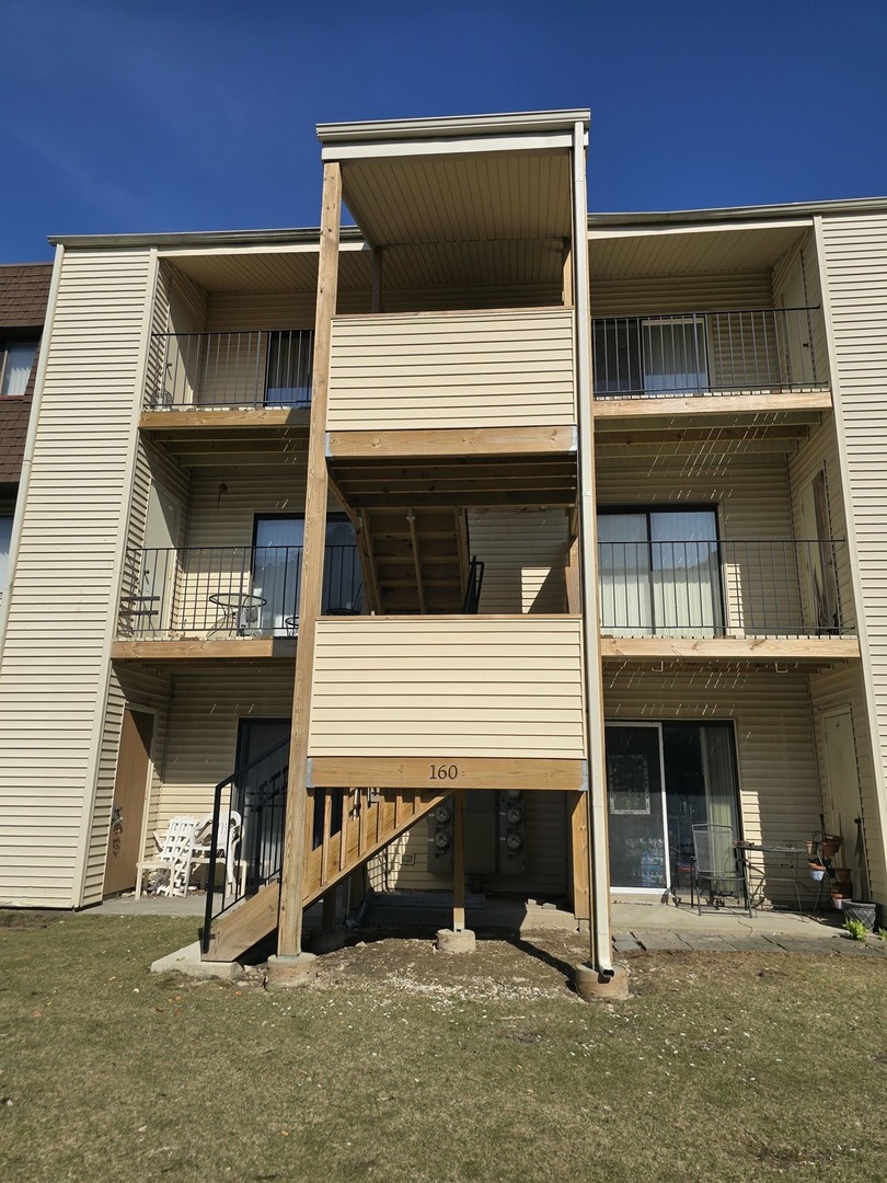 160 South Waters Edge Drive Glendale Heights IL 60139