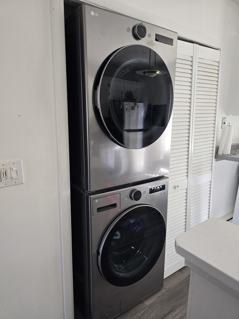 160 South Waters Edge Drive Glendale Heights IL 60139