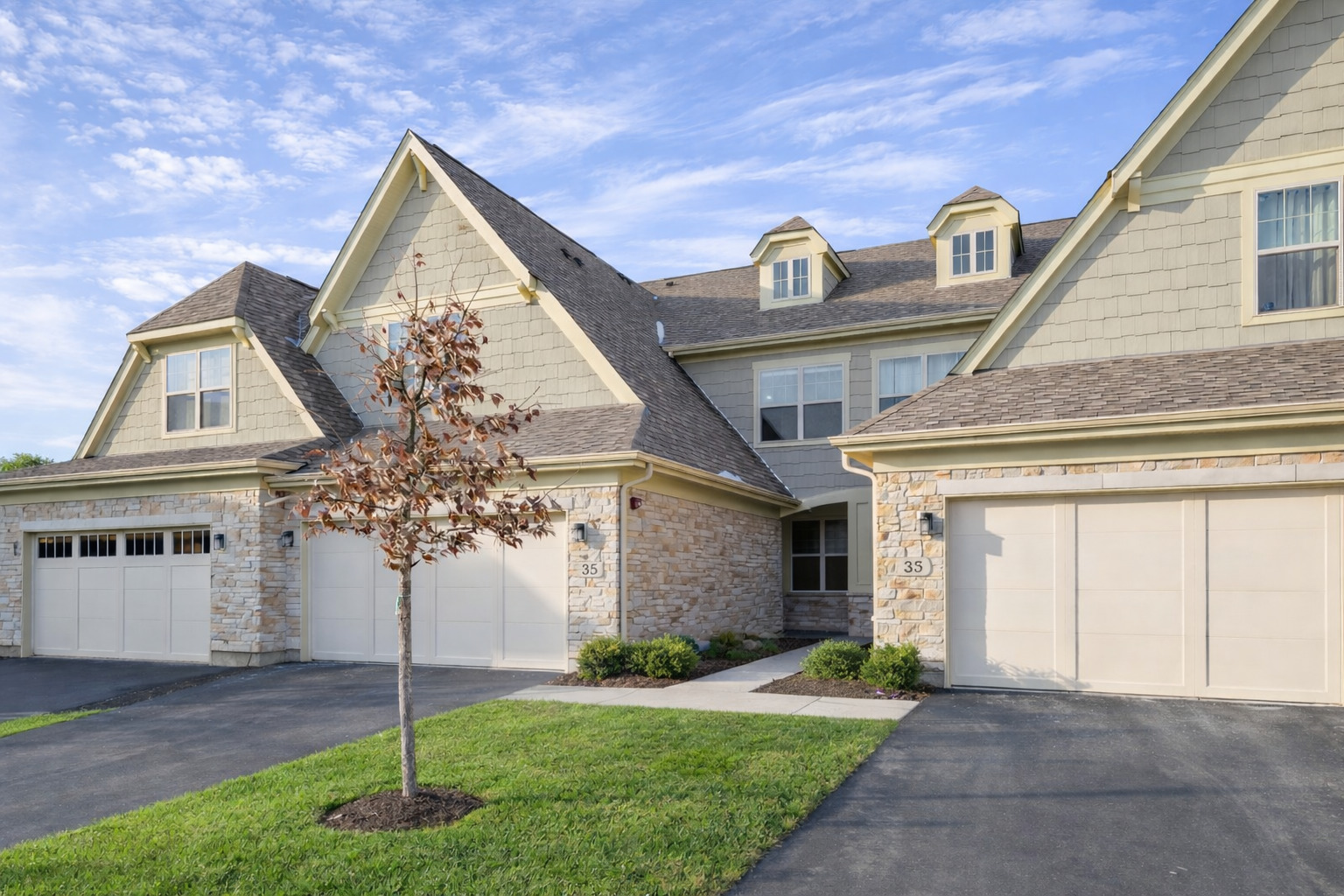 35 Woodland Trail Lincolnshire IL 60069