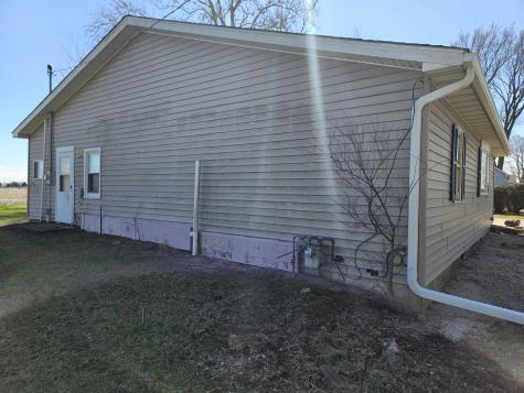 1408 North State Rte 1-17 Momence IL 60954