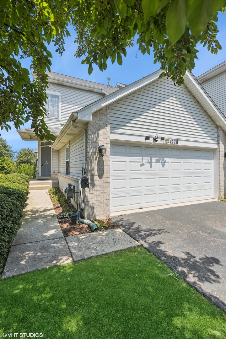 1228 Le Moyne Avenue Romeoville IL 60446