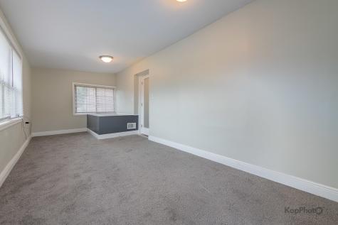 7727 South Stewart Avenue Chicago IL 60620