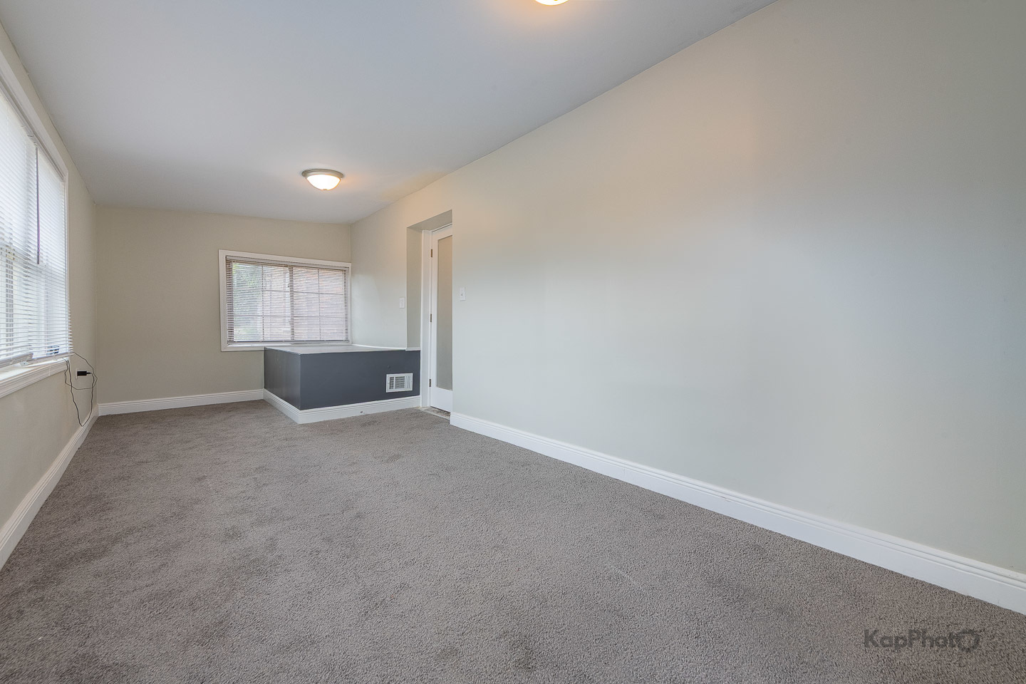 7727 South Stewart Avenue Chicago IL 60620