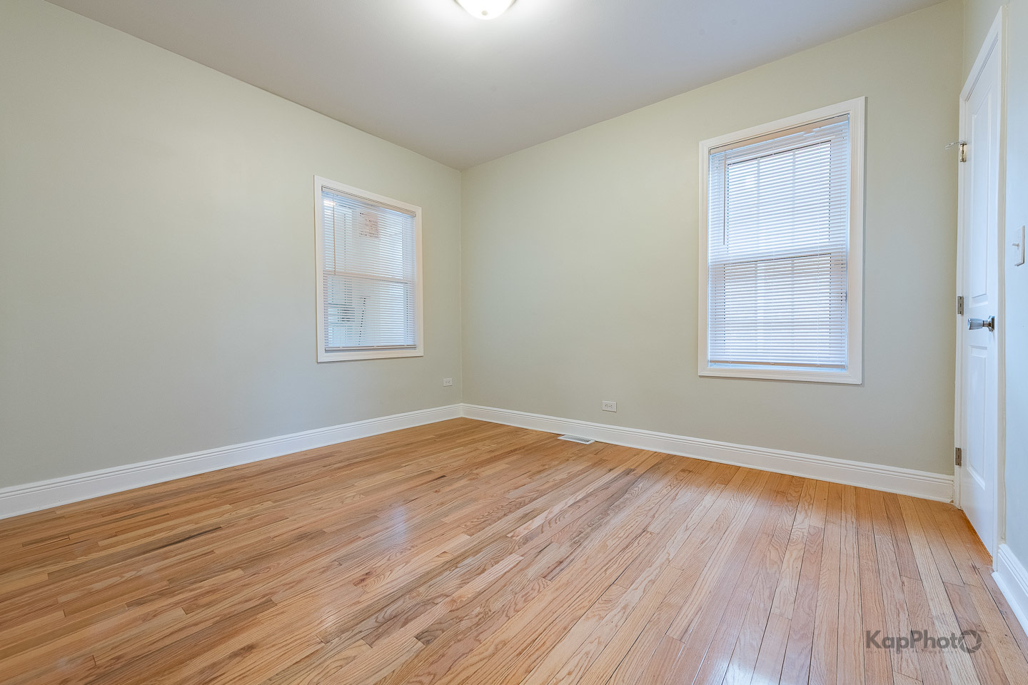 7727 South Stewart Avenue Chicago IL 60620