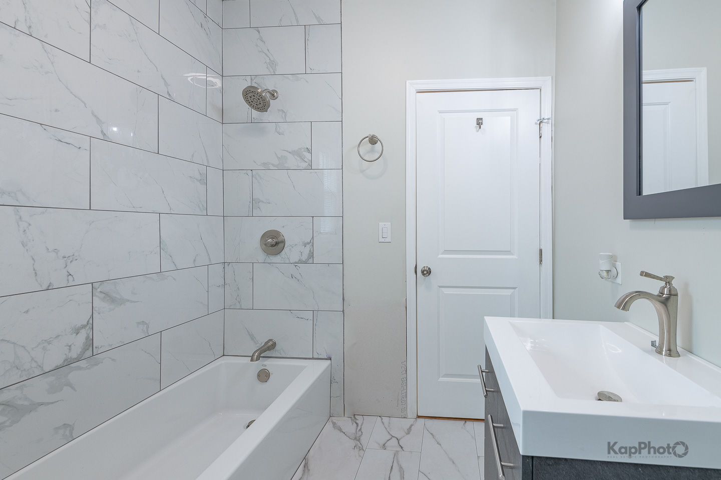 7727 South Stewart Avenue Chicago IL 60620