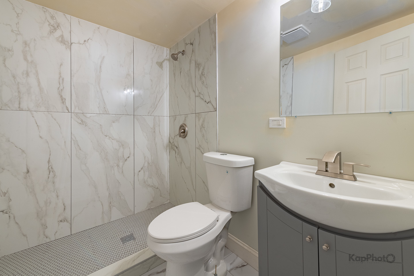 7727 South Stewart Avenue Chicago IL 60620
