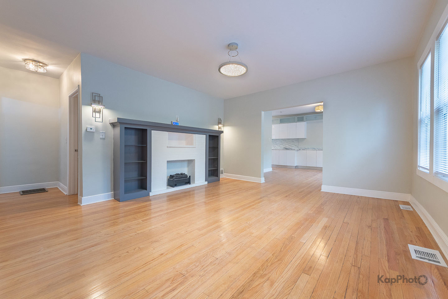 7727 South Stewart Avenue Chicago IL 60620