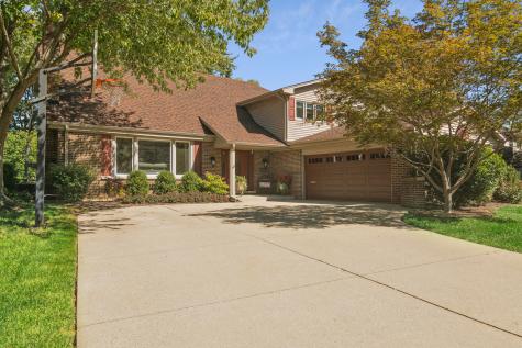 1102 East Waverly Drive Arlington Heights IL 60004