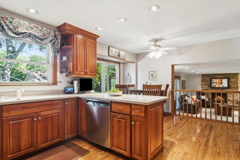 1102 East Waverly Drive Arlington Heights IL 60004