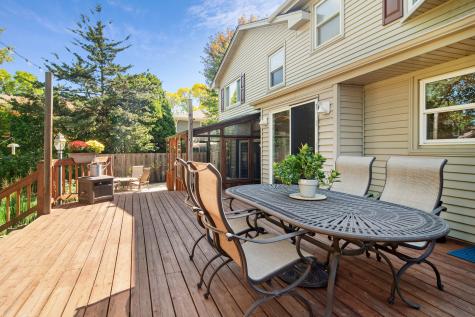 1102 East Waverly Drive Arlington Heights IL 60004