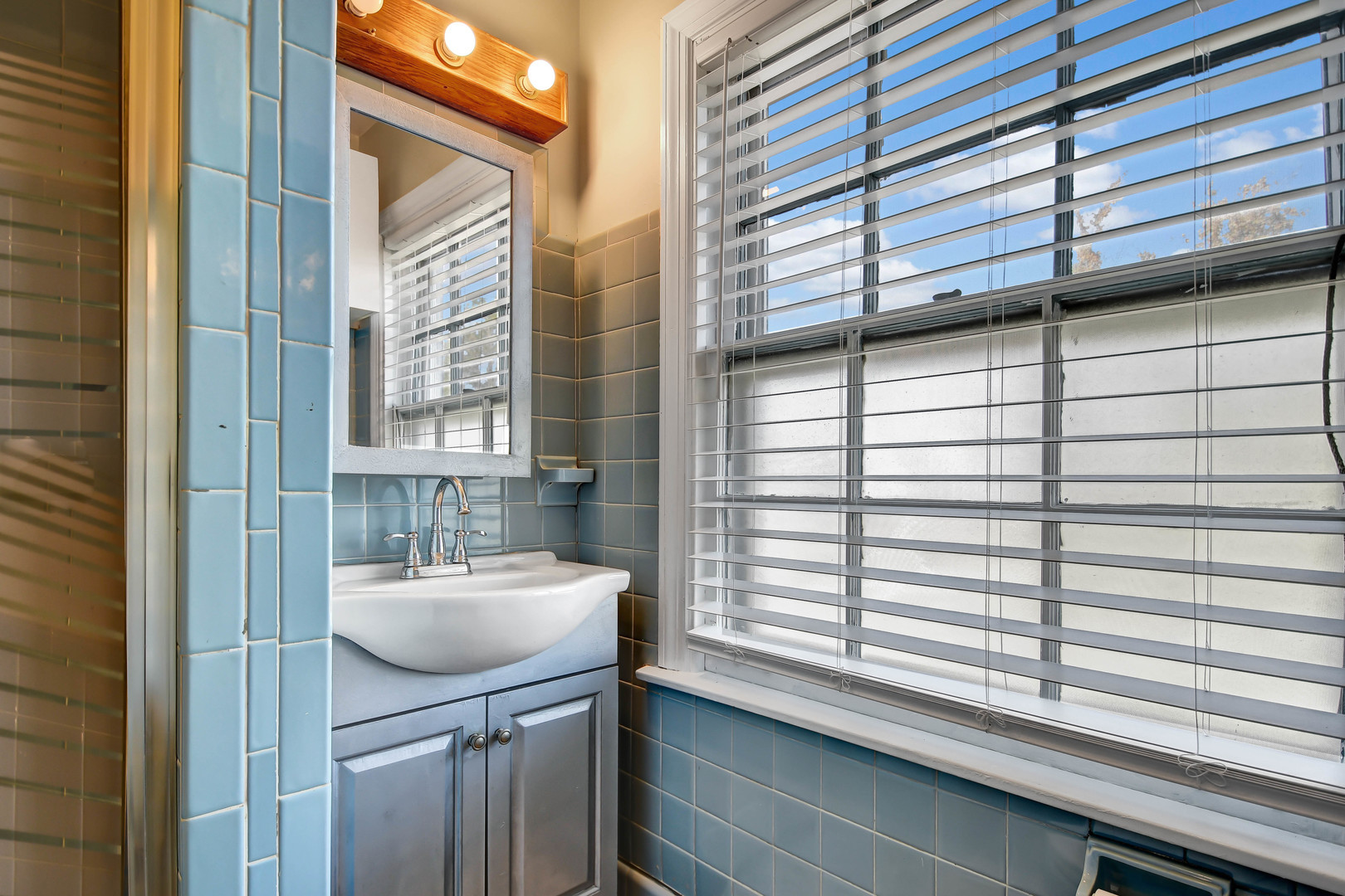 2001 West 103rd Street Chicago IL 60643