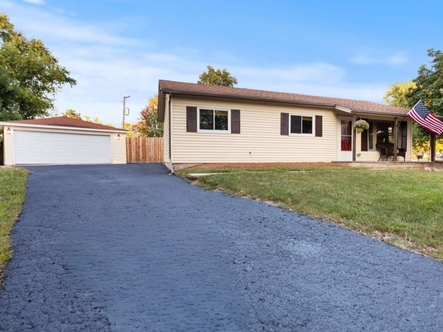 233 Malibu Drive Bolingbrook IL 60440