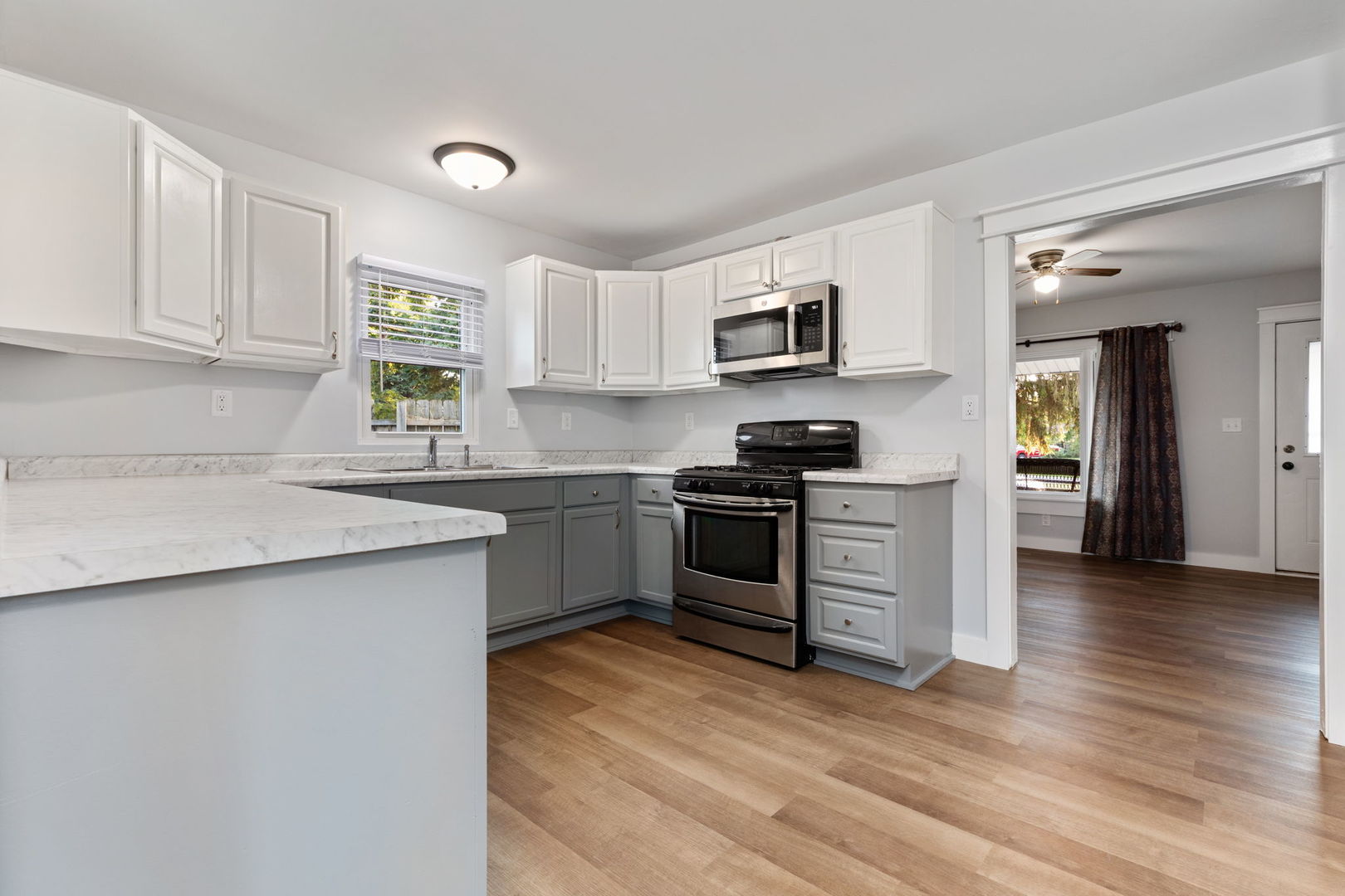 233 Malibu Drive Bolingbrook IL 60440