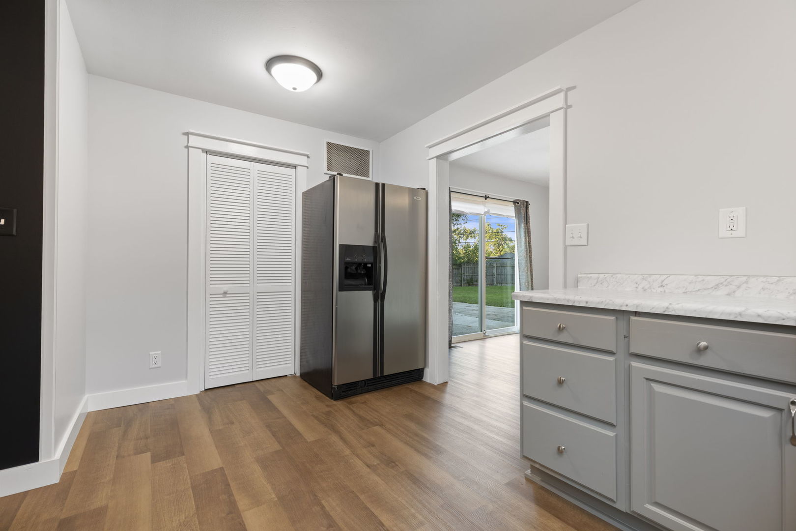 233 Malibu Drive Bolingbrook IL 60440