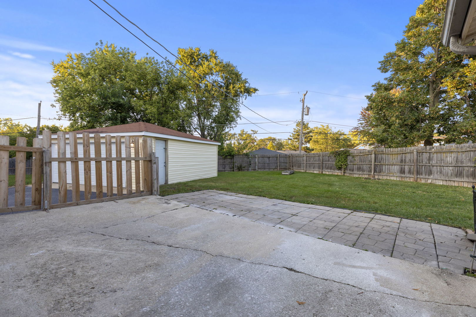 233 Malibu Drive Bolingbrook IL 60440