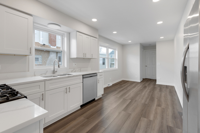 4933 North Keeler Avenue Chicago IL 60630