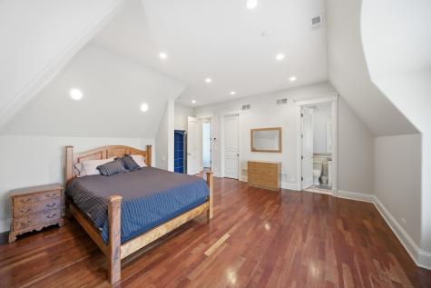 1128 Mt. Pleasant Road Winnetka IL 60093