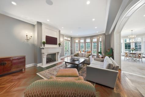 1128 Mt. Pleasant Road Winnetka IL 60093