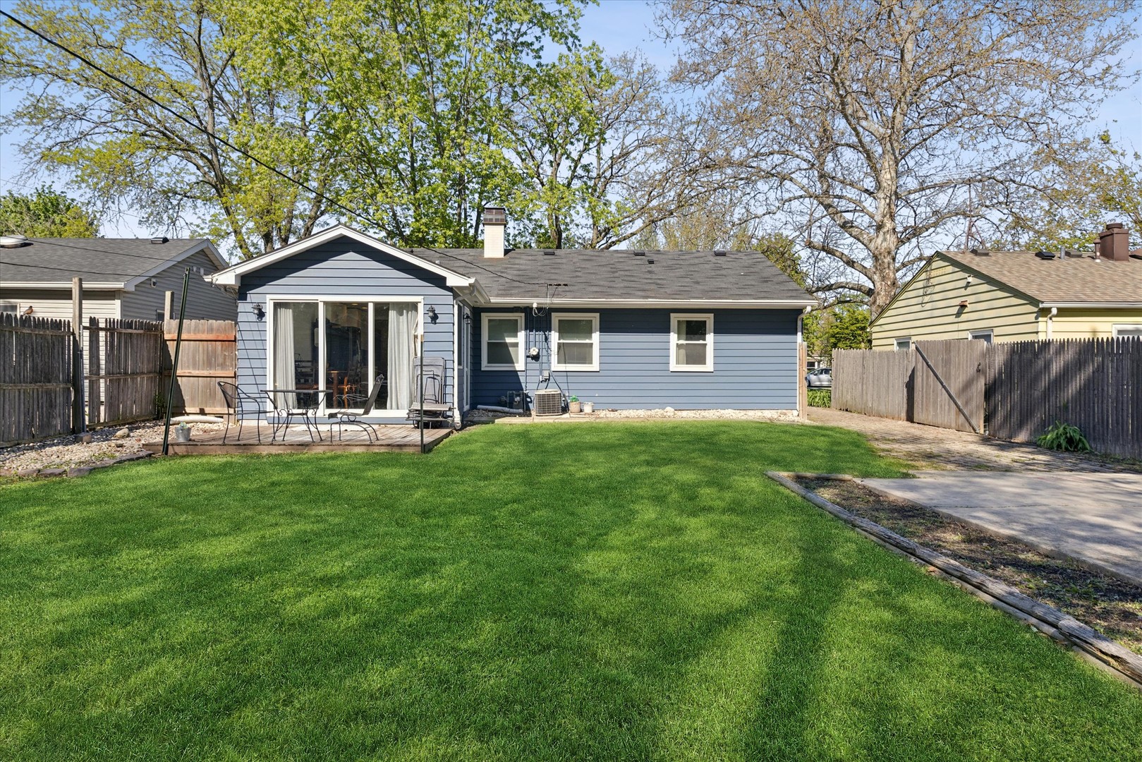 1205 South Chase Street Wheaton IL 60189