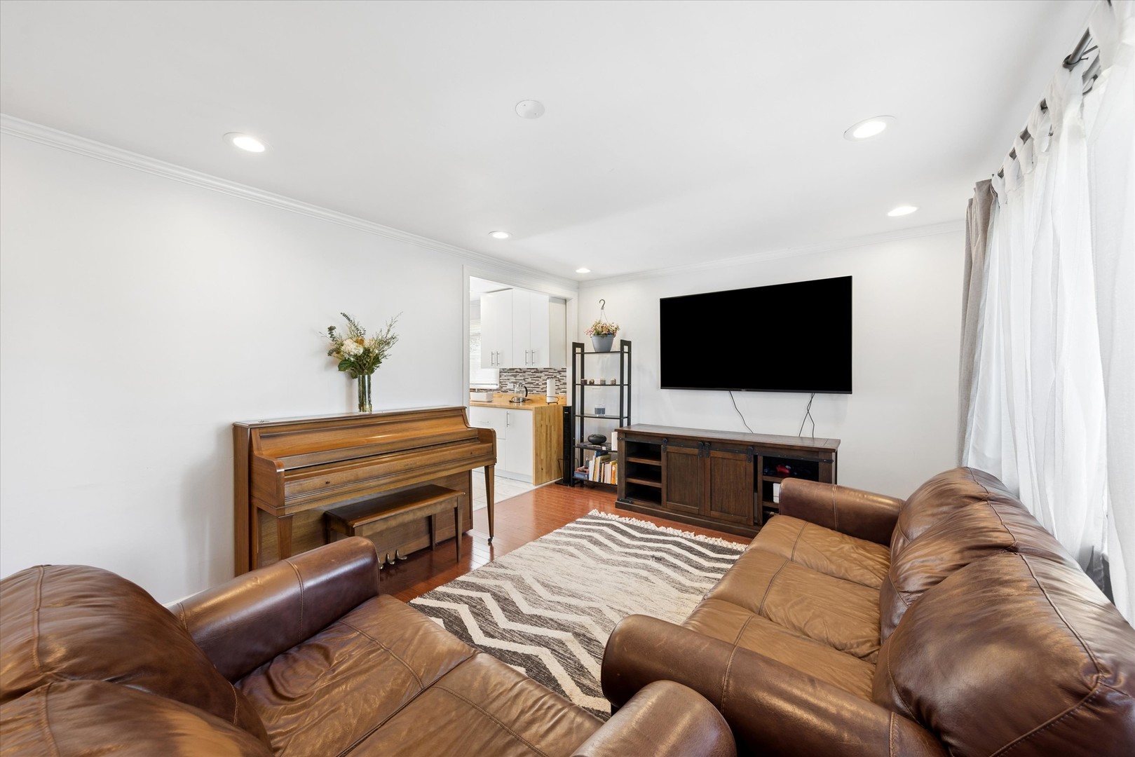 1205 South Chase Street Wheaton IL 60189