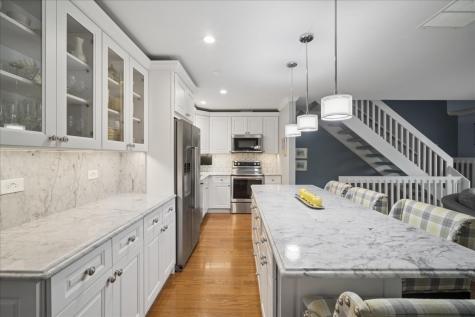 1617 Winnetka Road Glenview IL 60025