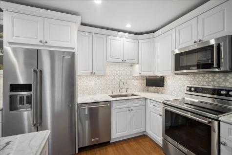 1617 Winnetka Road Glenview IL 60025