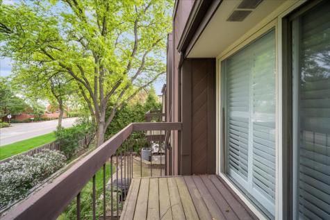 1617 Winnetka Road Glenview IL 60025