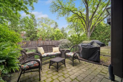 1617 Winnetka Road Glenview IL 60025