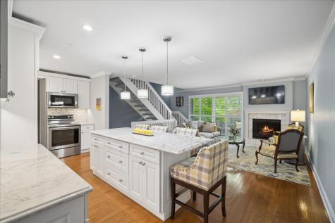 1617 Winnetka Road Glenview IL 60025
