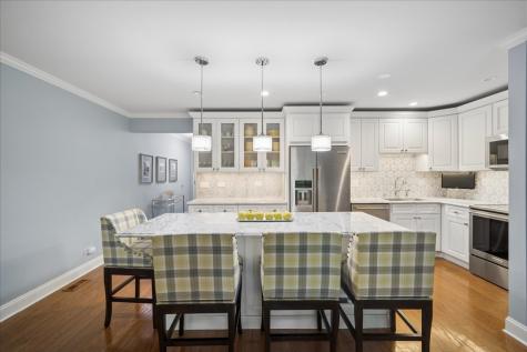 1617 Winnetka Road Glenview IL 60025
