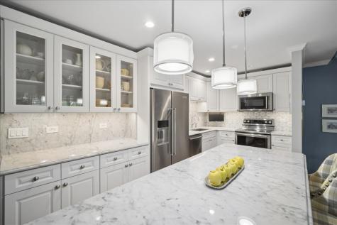 1617 Winnetka Road Glenview IL 60025