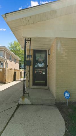 9517 Lavergne Avenue Skokie IL 60077