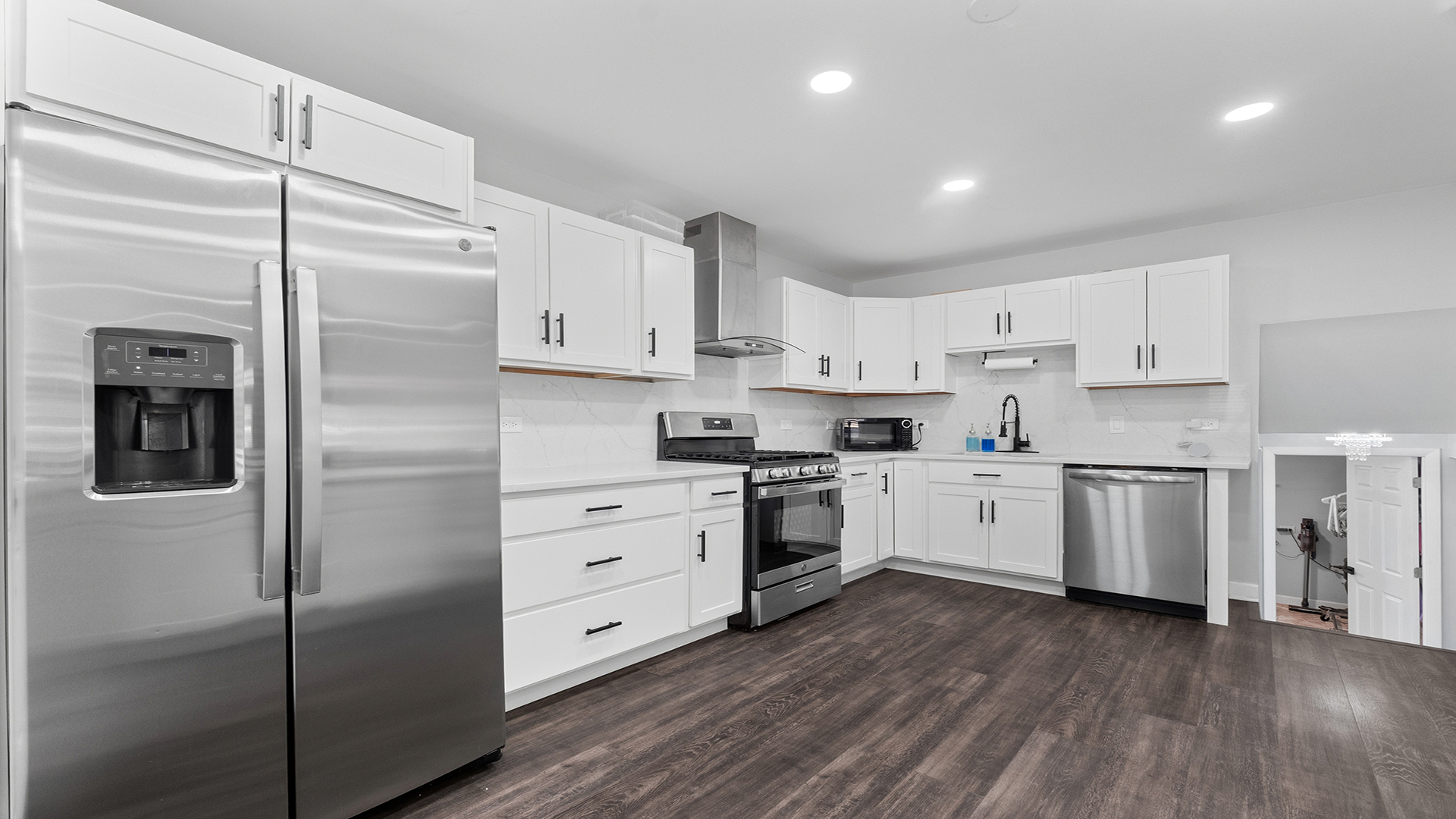 9517 Lavergne Avenue Skokie IL 60077