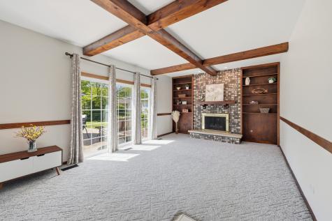 254 Woodville Lane Schaumburg IL 60193