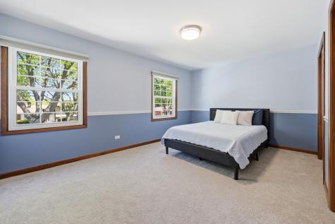 254 Woodville Lane Schaumburg IL 60193