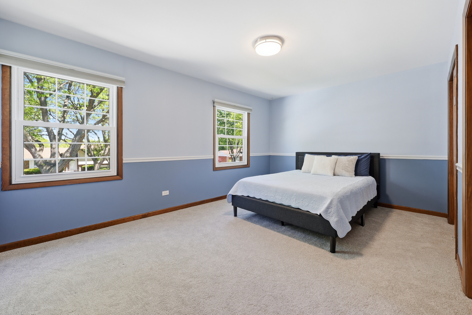 254 Woodville Lane Schaumburg IL 60193