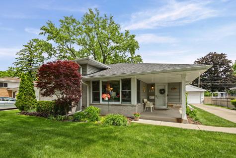 21 North Waterman Avenue Arlington Heights IL 60004