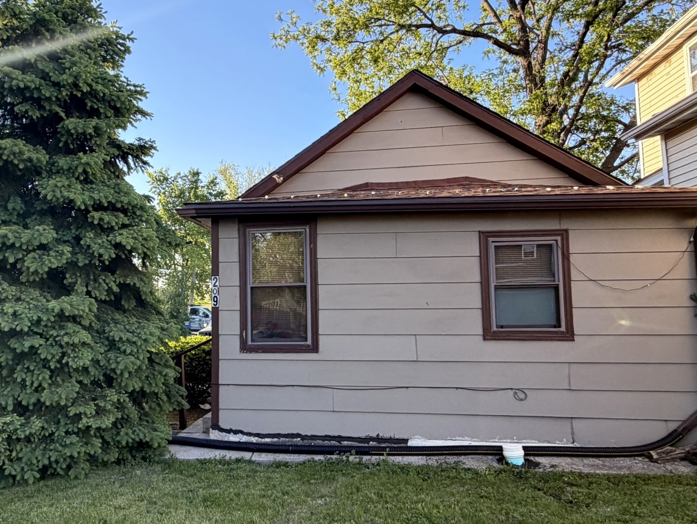 209 Ohio Street Joliet IL 60432