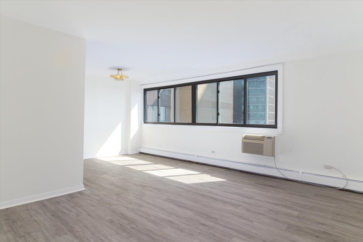 6300 North Sheridan Road Chicago IL 60660