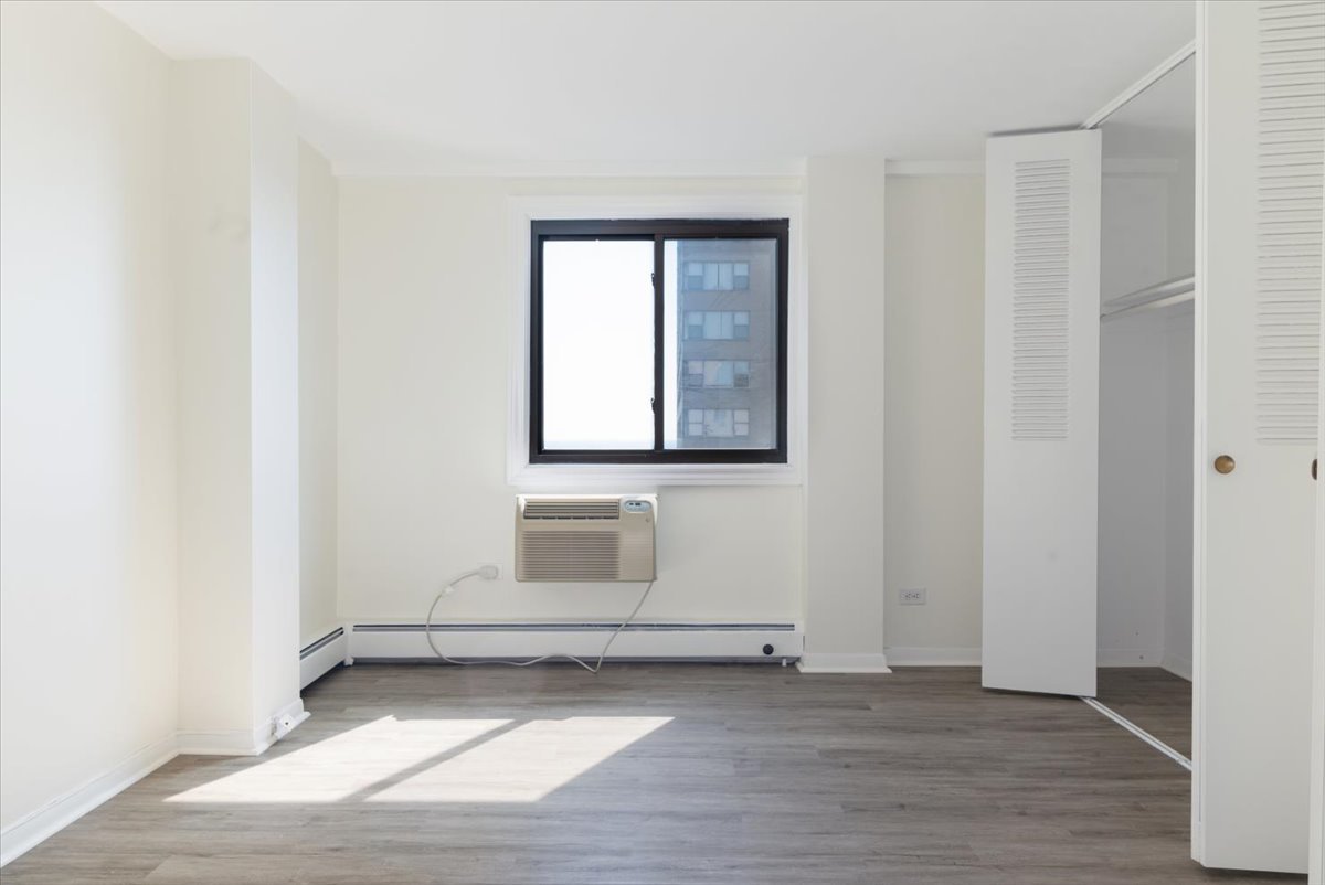 6300 North Sheridan Road Chicago IL 60660