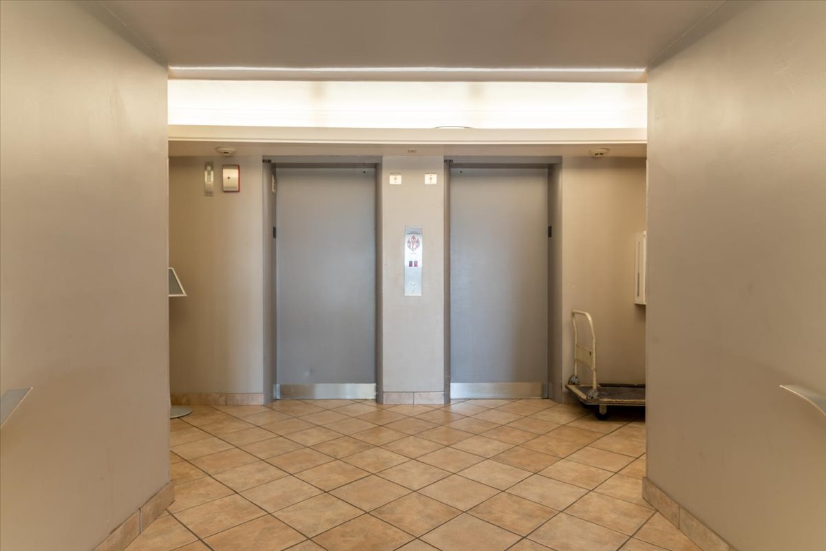 6300 North Sheridan Road Chicago IL 60660