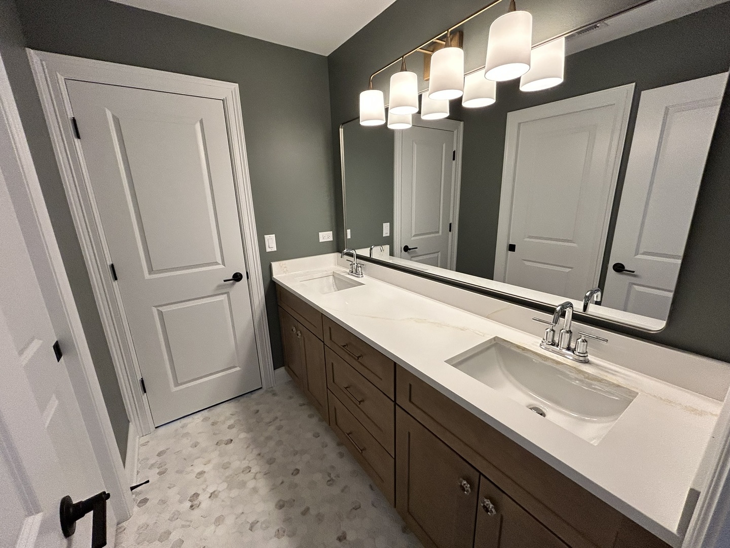 512 North Emroy Avenue Elmhurst IL 60126