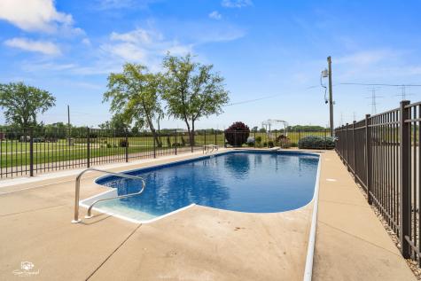 8043 Tamarack Lane Morris IL 60450