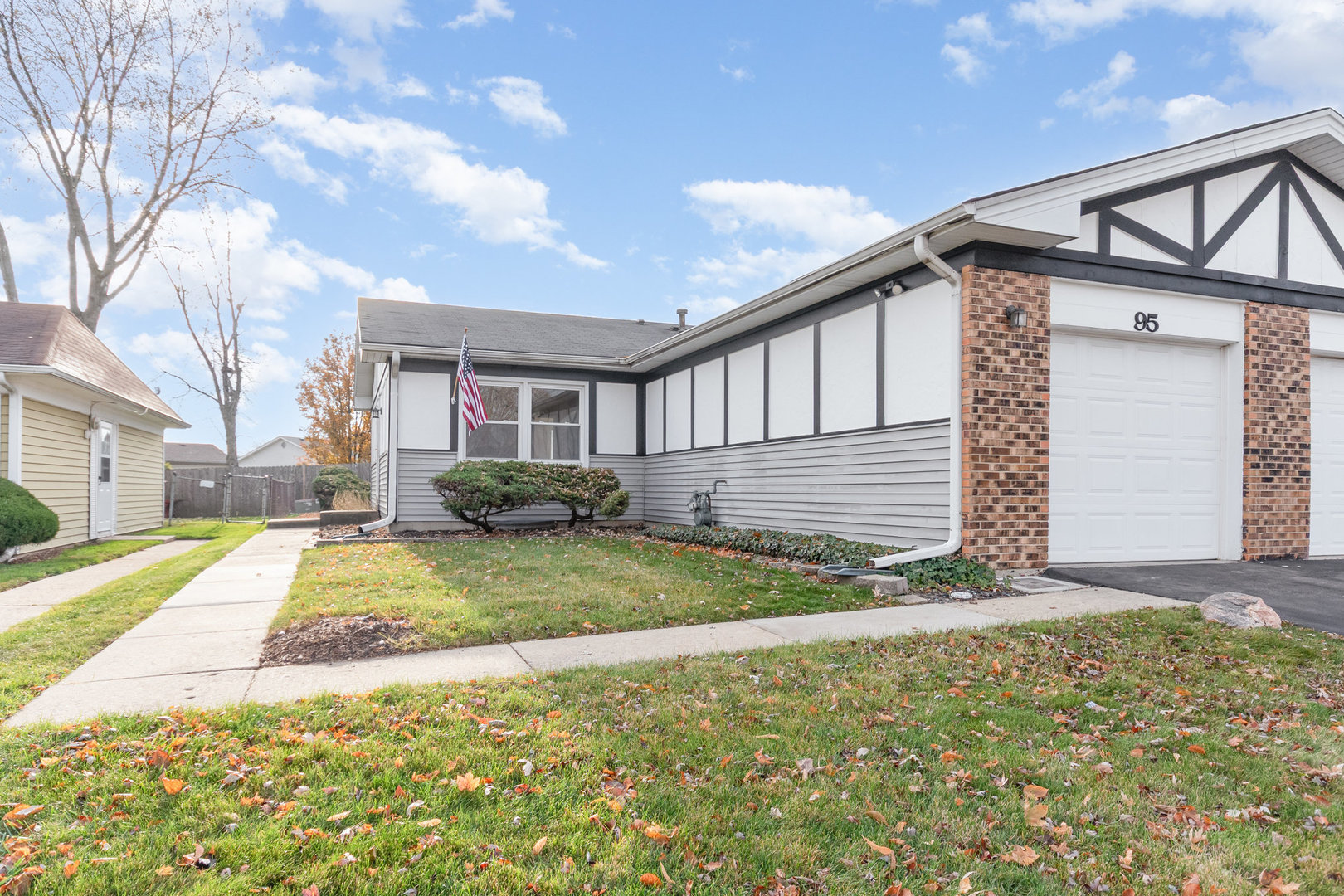 95 West Stevenson Drive Glendale Heights IL 60139