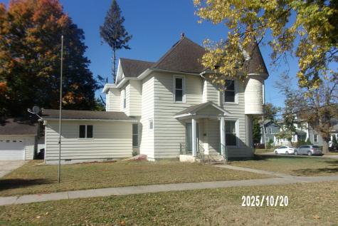 103 South Belmont Avenue Watseka IL 60970