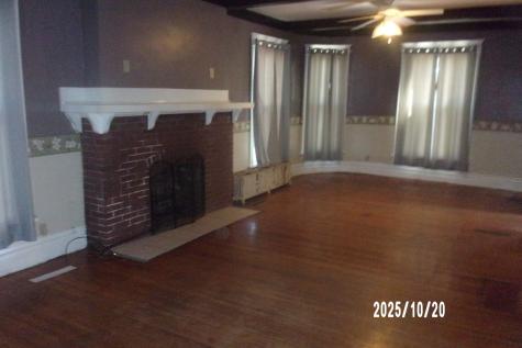 103 South Belmont Avenue Watseka IL 60970