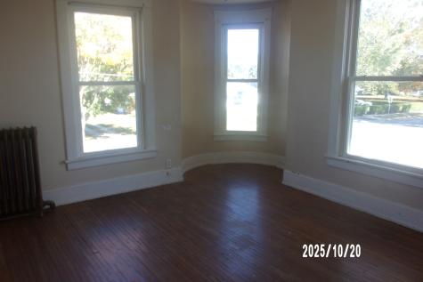 103 South Belmont Avenue Watseka IL 60970