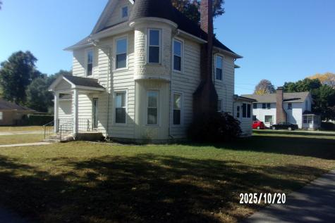 103 South Belmont Avenue Watseka IL 60970